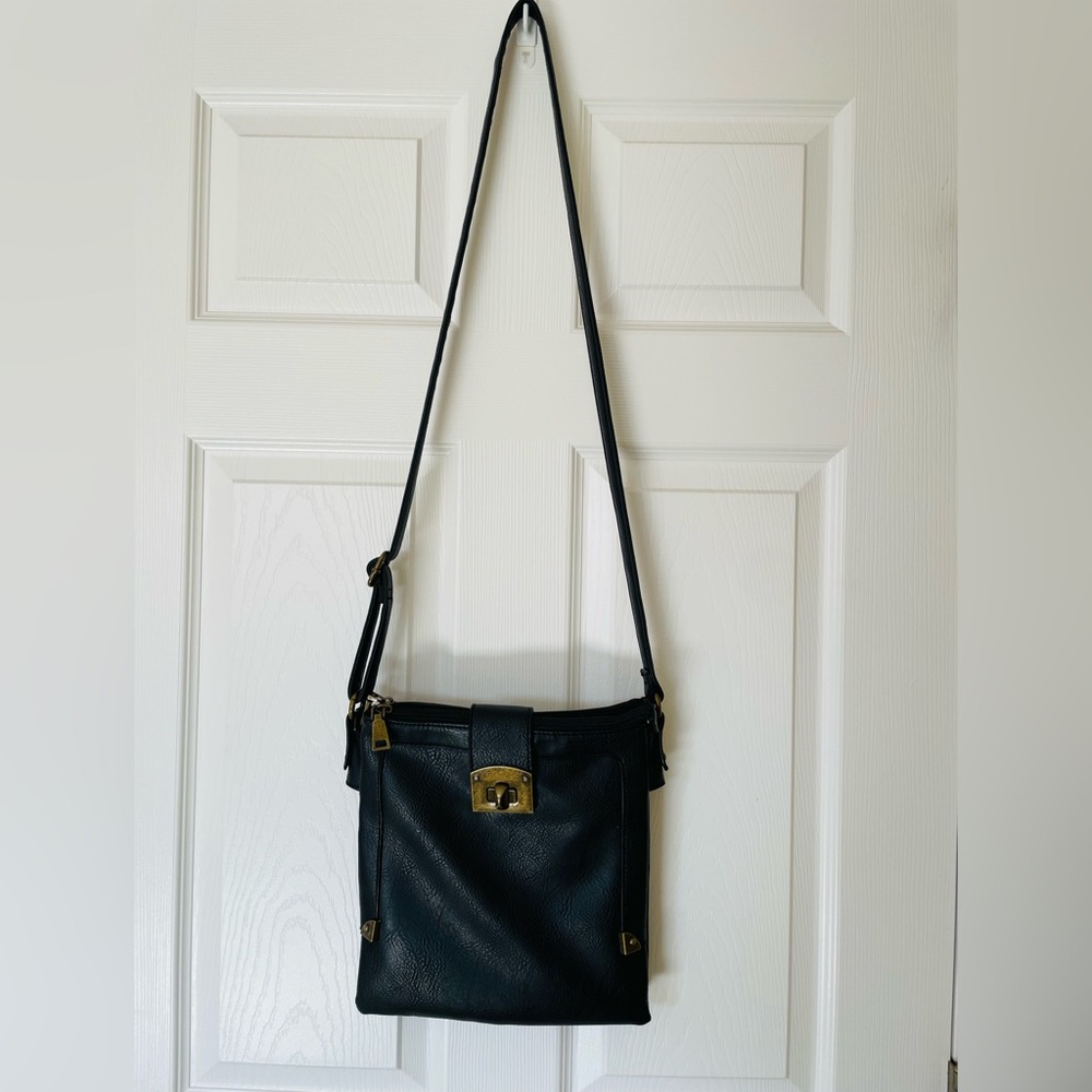 EUC Black Rivet | Learher Crossbody Bag | Chic & Minimalist